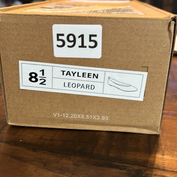 Journee Collection Tayleen Leopard Knit Fabric Pointed Toe Flats Retro NEW 8.5 - Picture 11 of 11